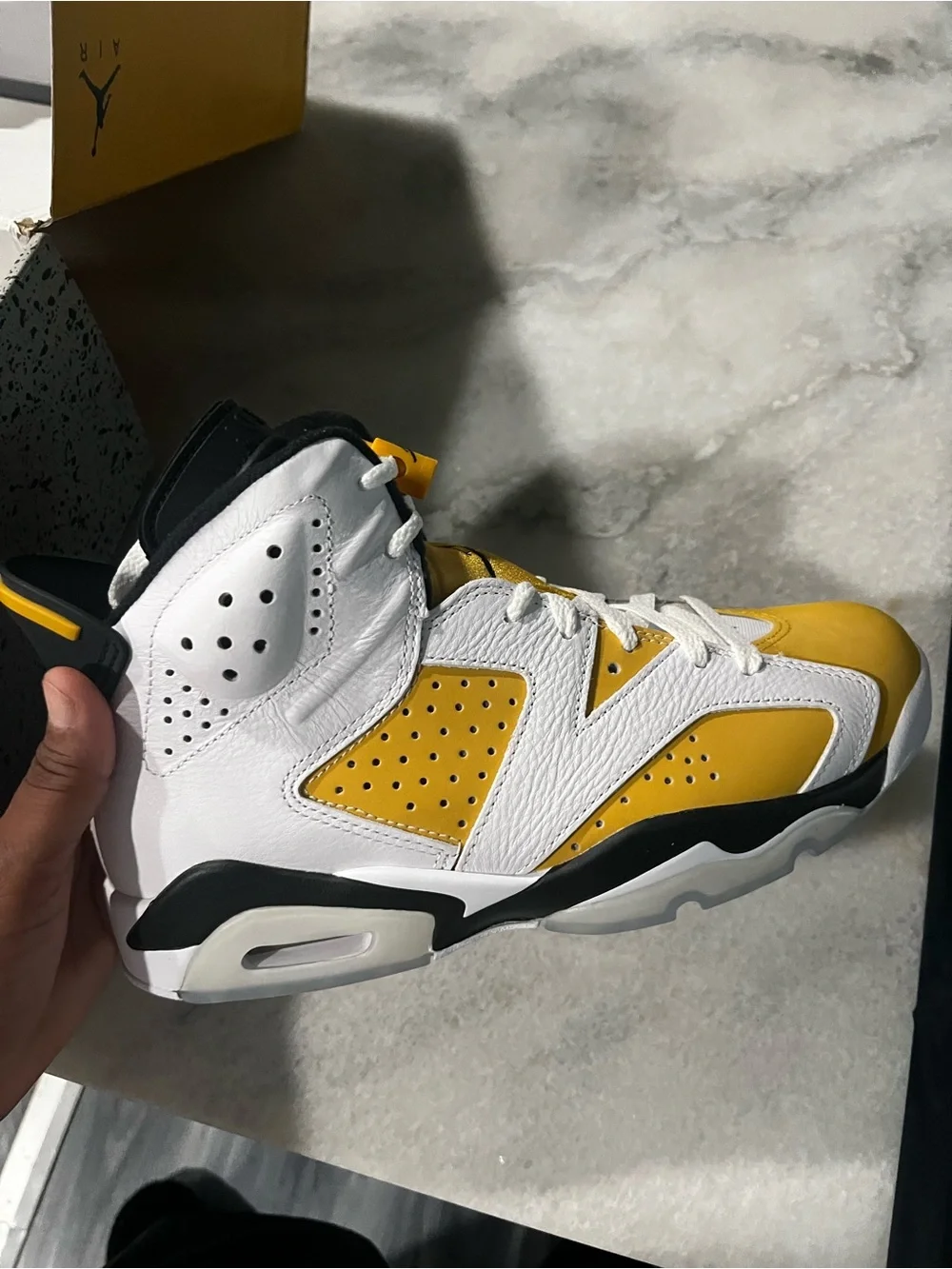 Jordan yellow Ohcre